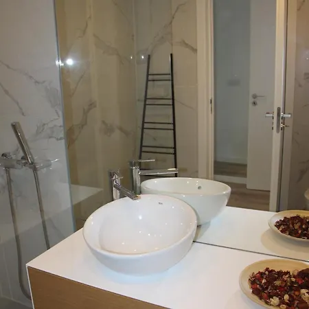 Terrace Overlooking The Tagus River - Spacious And Modern Apartmán Almada