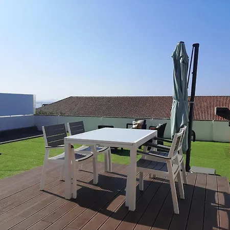 Terrace Overlooking The Tagus River - Spacious And Modern Apartmán Almada