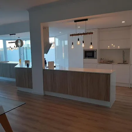 Terrace Overlooking The Tagus River - Spacious And Modern Apartmán Almada