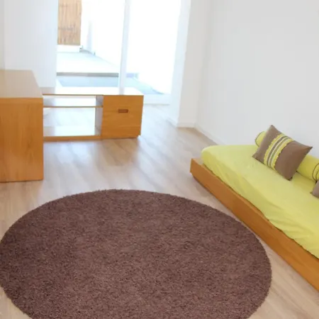 Terrace Overlooking The Tagus River - Spacious And Modern