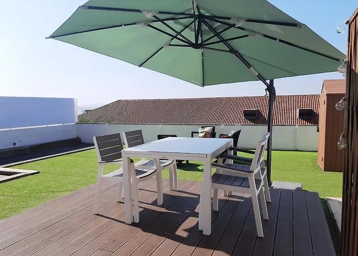 Terrace Overlooking The Tagus River - Spacious And Modern Almada