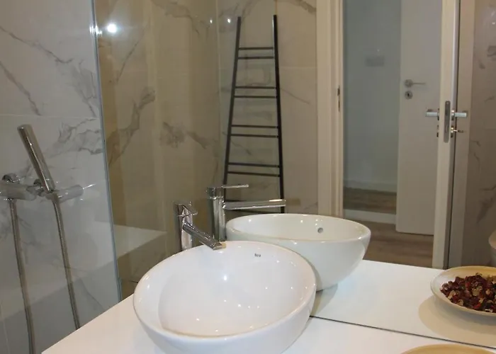 Terrace Overlooking The Tagus River - Spacious And Modern Daire Almada