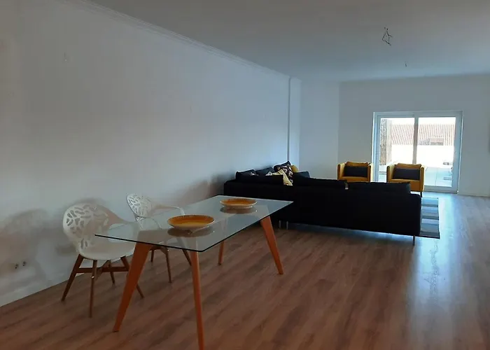 Terrace Overlooking The Tagus River - Spacious And Modern Daire Almada