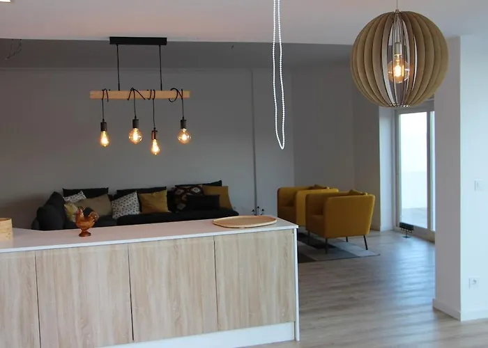 Daire Terrace Overlooking The Tagus River - Spacious And Modern