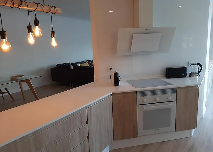 Terrace Overlooking The Tagus River - Spacious And Modern Daire Almada