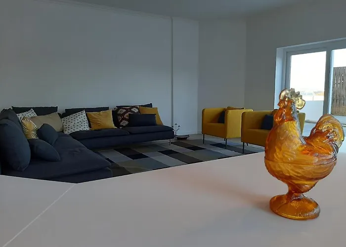 Terrace Overlooking The Tagus River - Spacious And Modern * Almada
