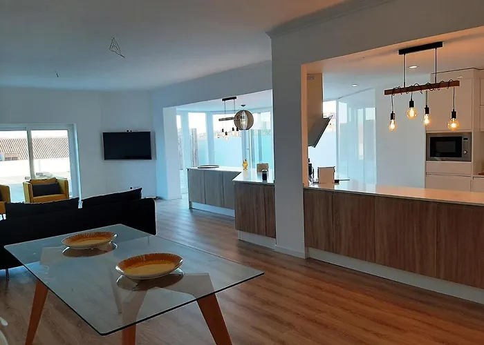 Daire Terrace Overlooking The Tagus River - Spacious And Modern *