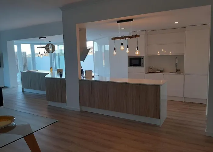 Terrace Overlooking The Tagus River - Spacious And Modern Daire Almada