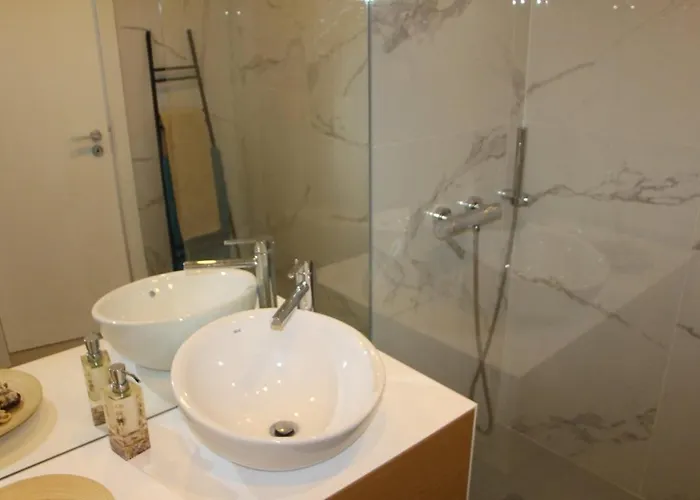 Daire Terrace Overlooking The Tagus River - Spacious And Modern