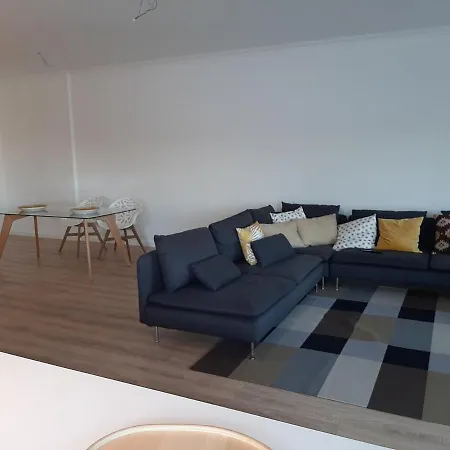 Terrace Overlooking The Tagus River - Spacious And Modern Appartement