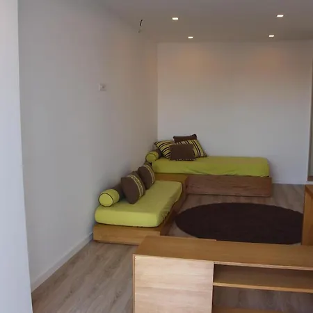 Terrace Overlooking The Tagus River - Spacious And Modern Appartement