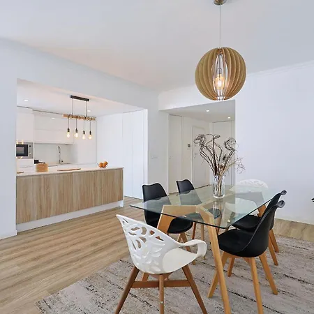 Appartement Terrace Overlooking The Tagus River - Spacious And Modern Almada